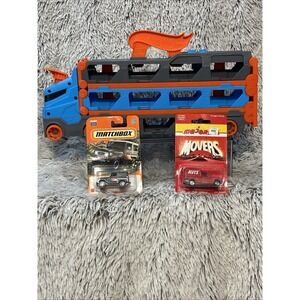 Hot Wheels Speedway Hauler Storage Carrier  Stores‎ 1:64 Scale Vehicles + 2 Cars
